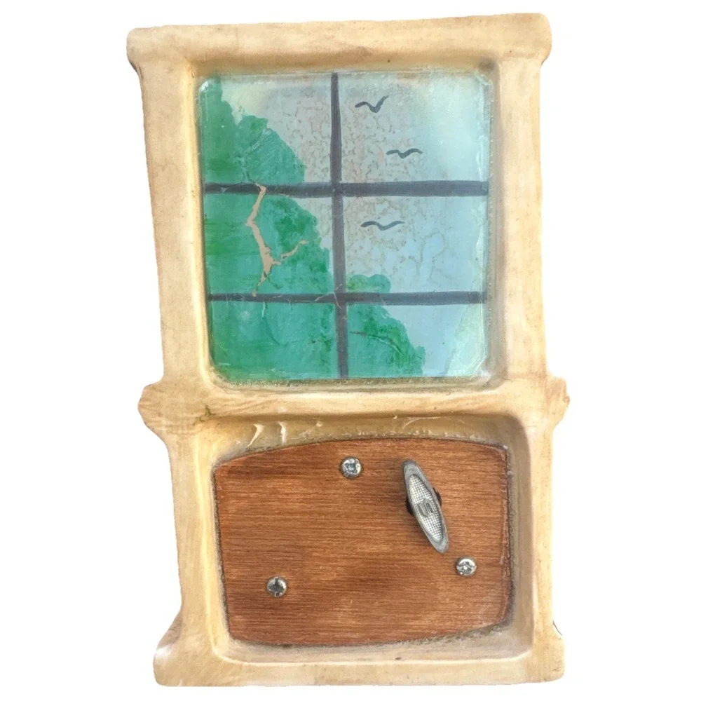 Vintage Mann Two Kitty Cats by Window Porcelain Music‎ Box